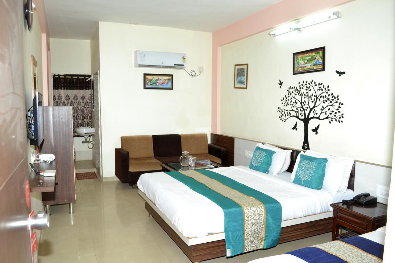 Hotel Neelkanth Residency Gandhinagar Exterior foto